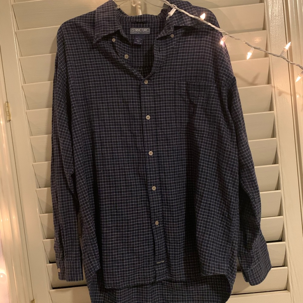 Structure blue checkered top